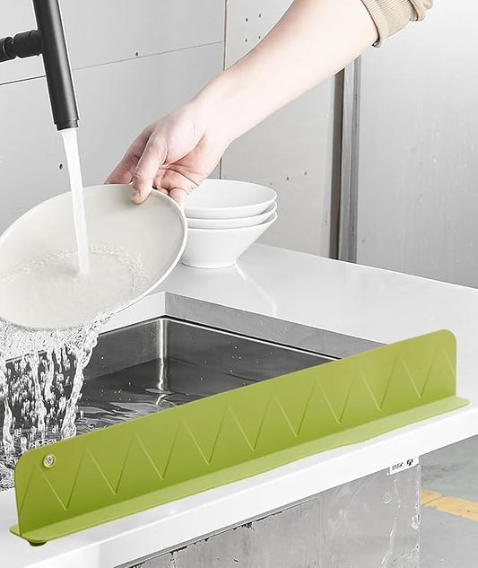 Kitchen splash guard